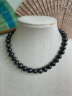Oil Slick 10mm Black Freshwater Pearl Necklace - Choker 15”